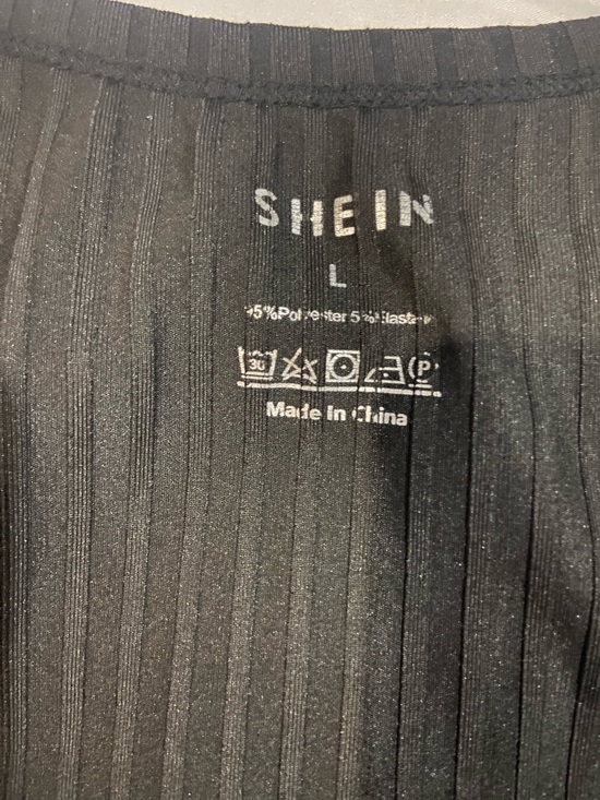 SHEIN Black Ribbed Crop Tank - Picture 3 of 3